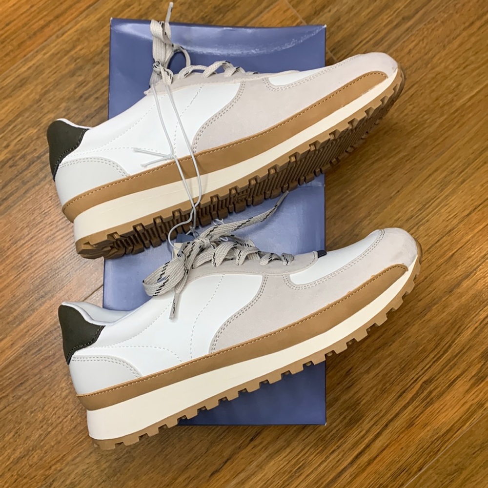 Universal Thread Maria Sneakers